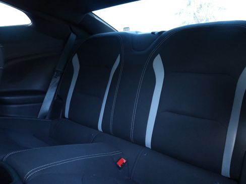 Used 2019 Chevrolet Camaro LT image 15