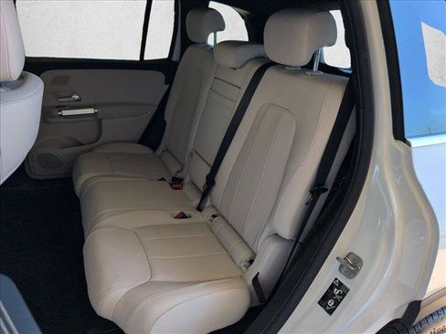 Certified 2026 Mercedes-Benz GLB 250 4MATIC image 21