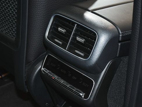 Used 2023 Mercedes-Benz GLS 580 4MATIC image 58