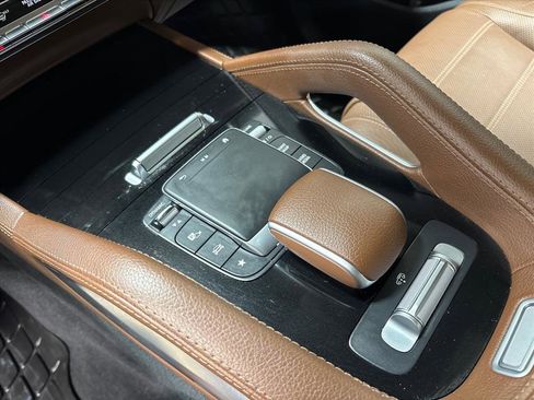 Used 2024 Mercedes-Benz GLS 450 4MATIC image 14