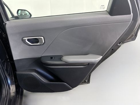 Used 2025 Kia K4 LXS image 28