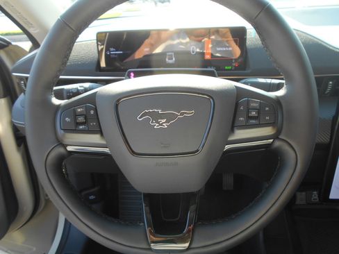 New 2025 Ford Mustang Mach-E Select image 27