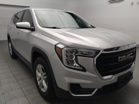 Used 2022 GMC Terrain SLE AWD/4WD image 13