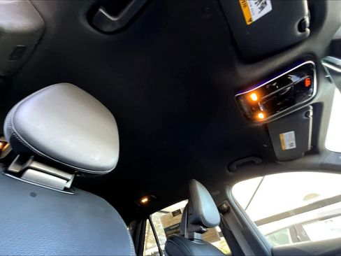 Used 2024 Mercedes-Benz GLC 300 4MATIC image 13