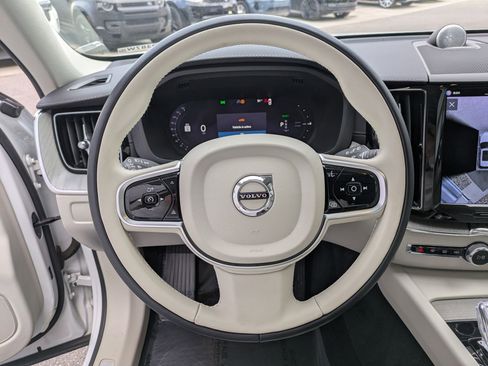 Used 2023 Volvo XC60 T8 Ultimate w/ Climate Package AWD/4WD image 17