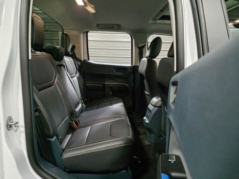 Used 2025 Ford Maverick Lobo image 18