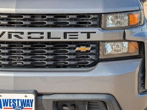 Used 2020 Chevrolet Silverado 1500 Custom w/ Custom Value Package RWD image 9