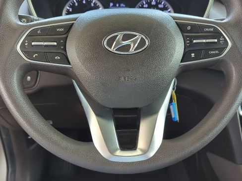 Used 2020 Hyundai Santa Fe SE image 5