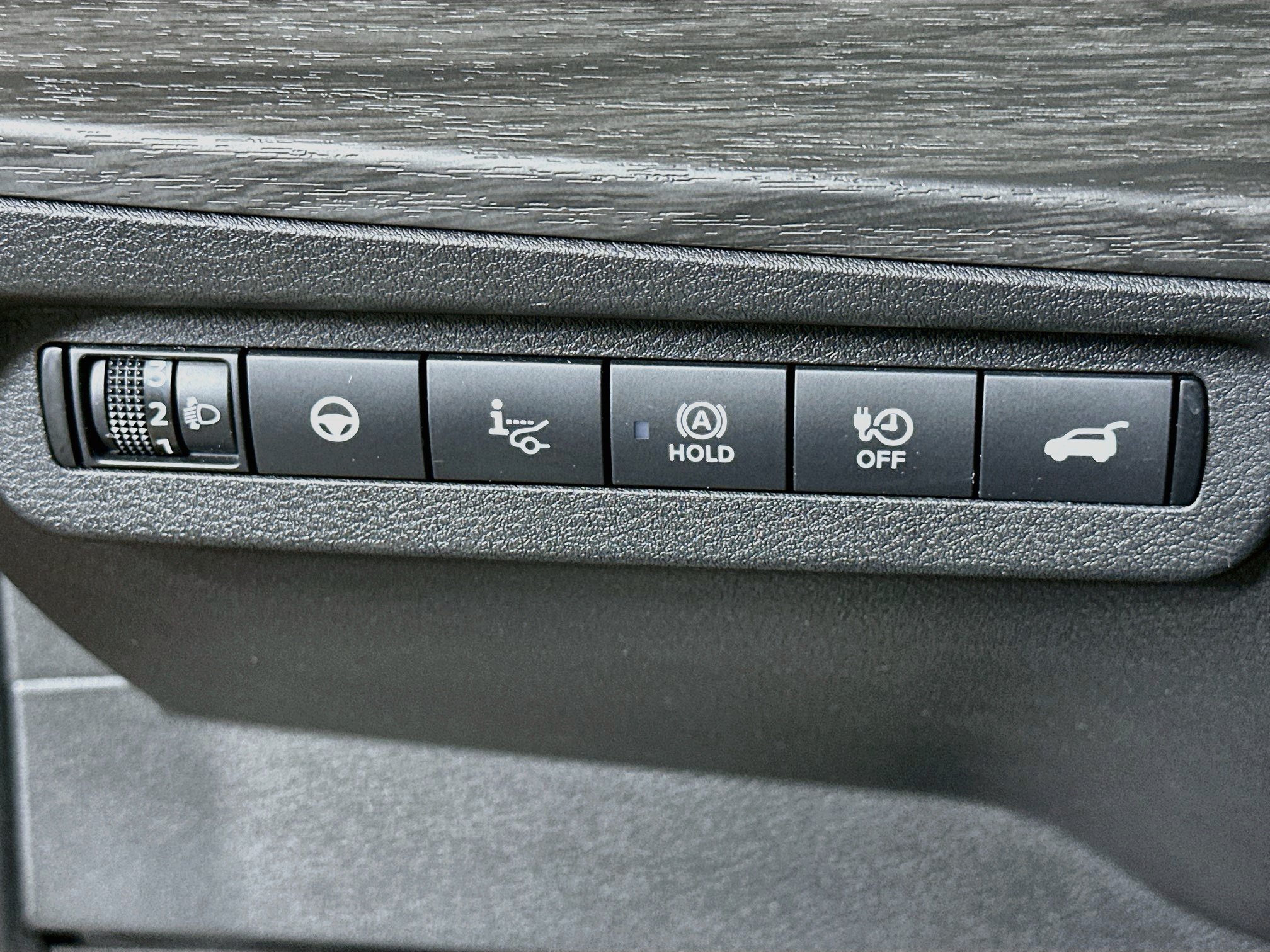 Used 2023 Nissan Ariya FWD image 17