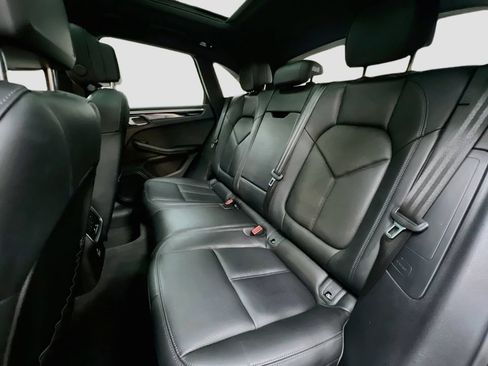 Certified 2023 Porsche Macan S AWD/4WD image 24