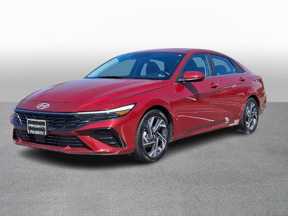 Used 2025 Hyundai Elantra SEL