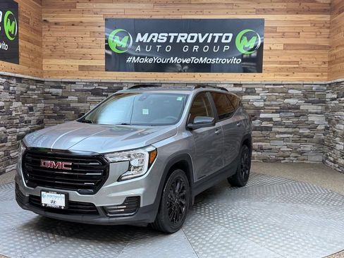Used 2023 GMC Terrain SLE w/ Driver Convenience Package AWD/4WD image 9