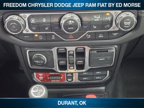 Used 2026 Jeep Wrangler Unlimited Rubicon AWD/4WD image 13