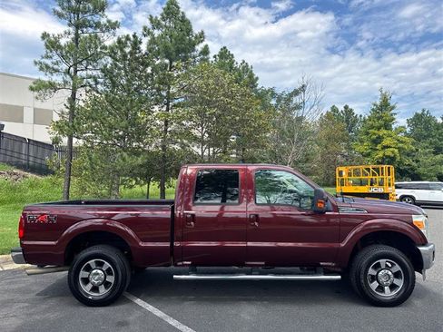 Used 2011 Ford F250 Lariat w/ Lariat Interior Pkg AWD/4WD image 7