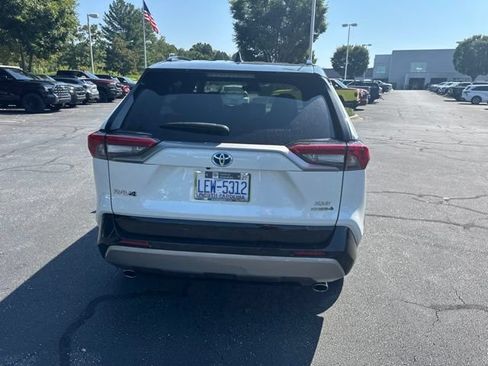 Used 2023 Toyota RAV4 XSE AWD/4WD image 5