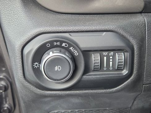 Used 2021 Jeep Wrangler Unlimited Sahara image 26