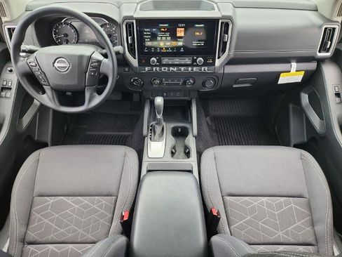 Certified 2025 Nissan Frontier SV AWD/4WD image 20