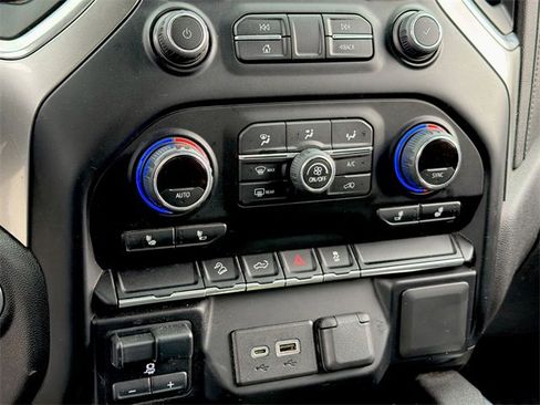 Used 2021 Chevrolet Silverado 1500 LT Trail Boss image 16