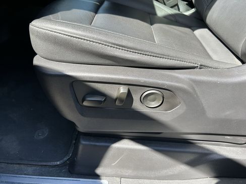 Used 2025 GMC Sierra 1500 SLT image 21