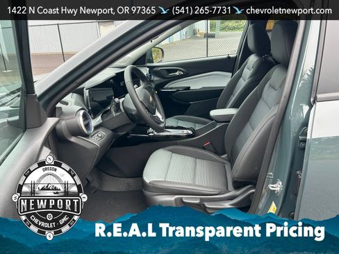New 2026 Chevrolet Trax LT w/ LT Convenience Package FWD image 11