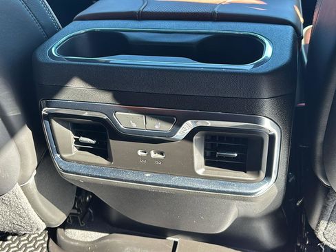 Certified 2024 GMC Sierra 2500 Denali Ultimate image 24