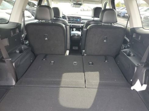 Certified 2024 Kia Telluride S w/ S Sunroof Package AWD/4WD image 7