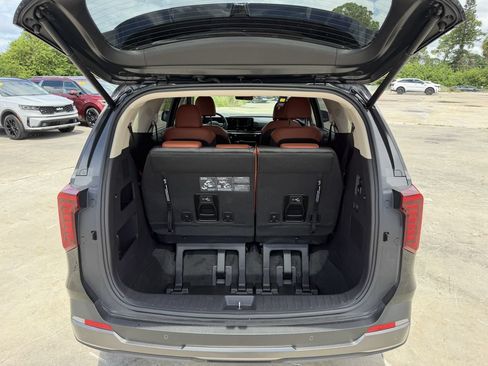 Used 2026 Kia Carnival SX FWD image 13