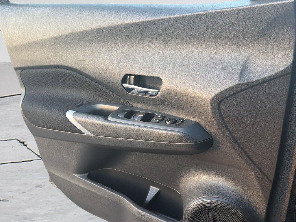 Used 2021 Nissan Kicks SV FWD image 17