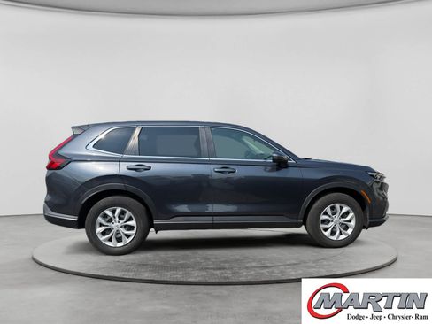 Used 2025 Honda CR-V LX image 4