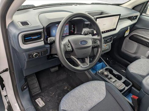 New 2026 Ford Maverick XLT image 3