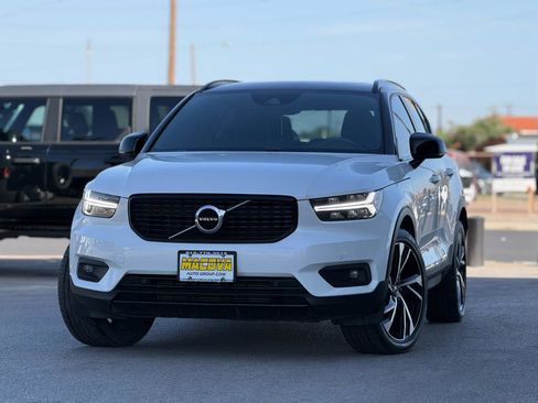 Used 2021 Volvo XC40 T5 R-Design AWD/4WD image 4