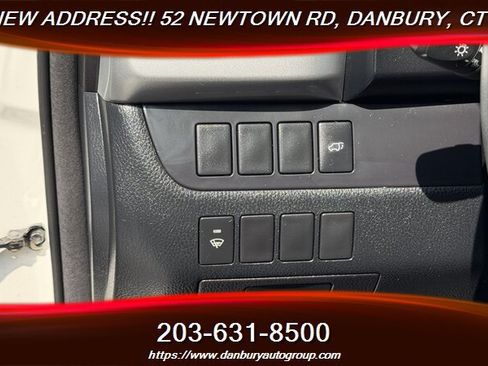 Used 2015 Toyota Highlander XLE AWD/4WD image 17