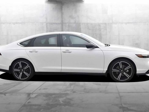 Used 2023 Honda Accord Sport image 5
