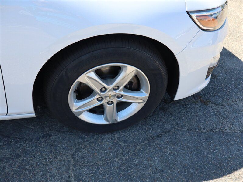 Used 2020 Chevrolet Malibu LS w/ Driver Confidence Package II FWD image 23