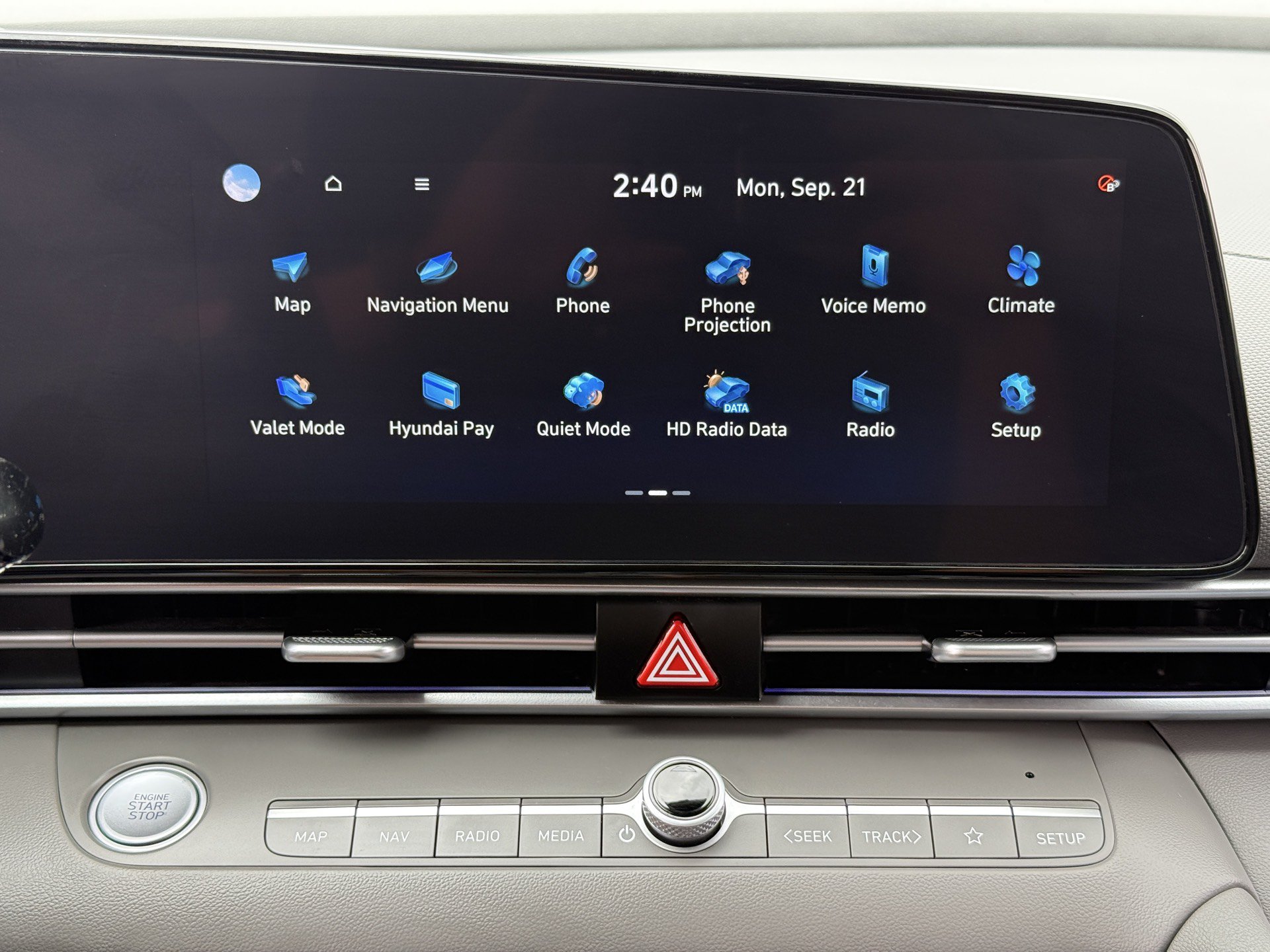 Used 2025 Hyundai Elantra SEL FWD image 15