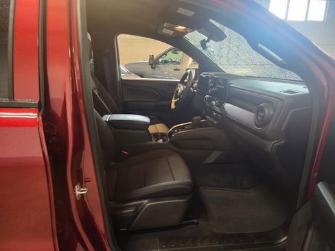 Used 2024 Chevrolet Colorado Trail Boss w/ Advanced Trailering Package image 18