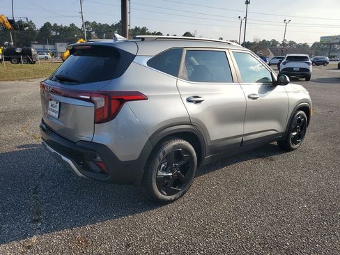 New 2026 Kia Seltos EX w/ EX Sunroof Package image 4