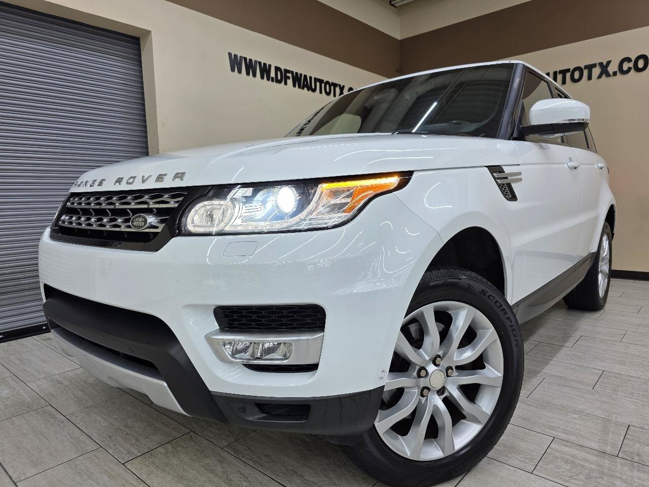 Used 2015 Land Rover Range Rover Sport HSE AWD/4WD image 1