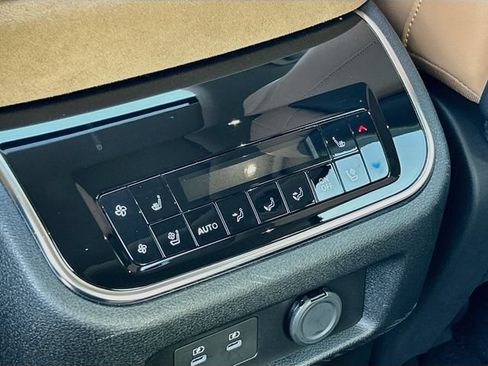 Used 2025 INFINITI QX80 Luxe RWD image 23