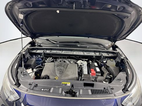 Certified 2022 Toyota Highlander XLE image 30