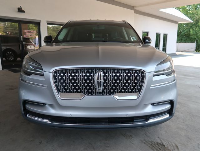 Used 2021 Lincoln Aviator AWD image 2