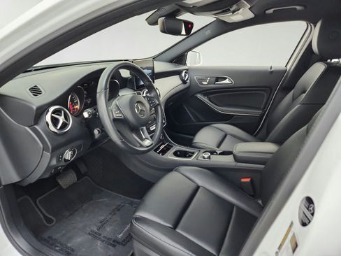 Used 2020 Mercedes-Benz GLA 250 image 13