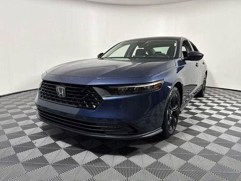 New 2025 Honda Accord SE image 1