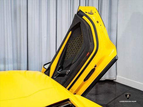 Used 2024 Lamborghini Revuelto AWD/4WD image 41