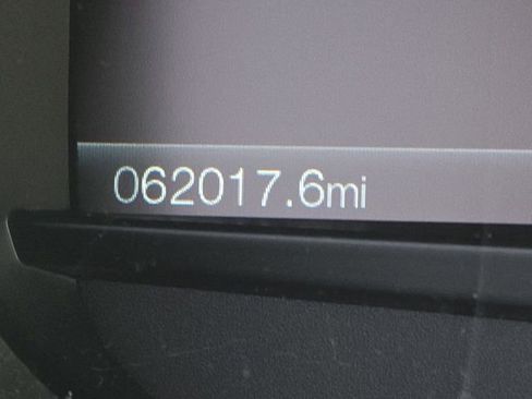 Used 2018 Ford Edge Titanium w/ Ford Safe & Smart Package image 14