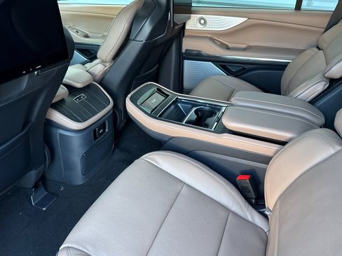 New 2025 Lincoln Navigator Black Label image 10