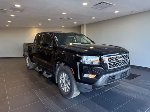 Used 2022 Nissan Frontier SV w/ Technology Package image 4