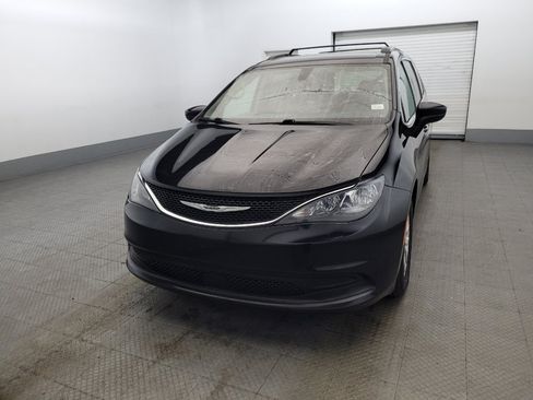 Used 2021 Chrysler Voyager Lxi FWD image 15