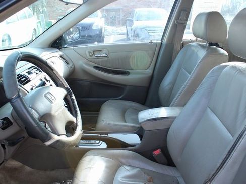 Used 2002 Honda Accord EX image 12