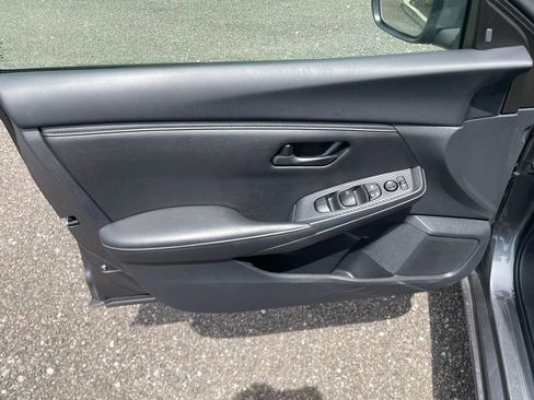 Used 2025 Nissan Sentra S FWD image 11